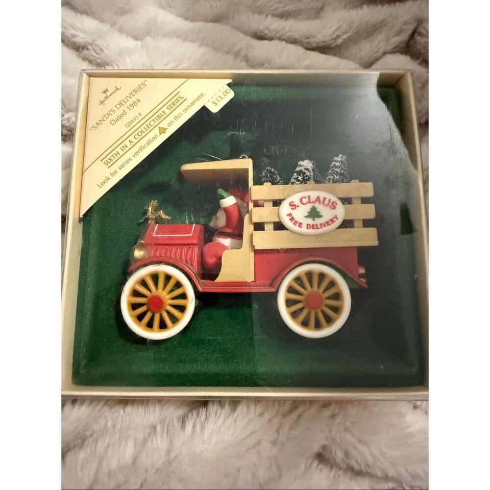 1984 Hallmark Santa's Deliveries Sixth in Collectible Series Ornament Christmas‎
